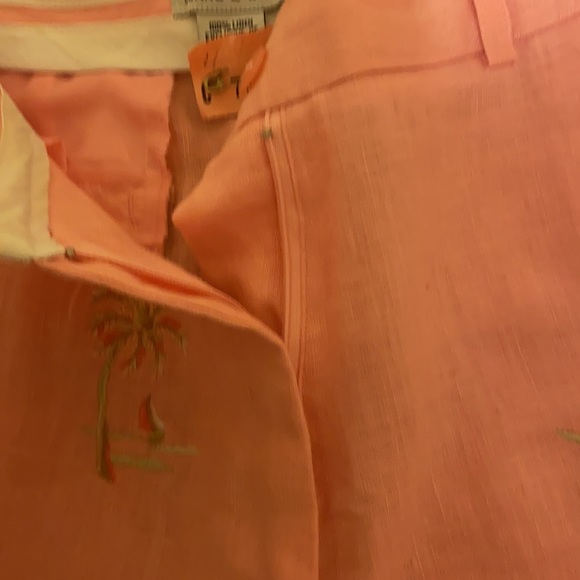 DEANE AND WHITE-pink linen pant w/palm tree design - Picture 5 of 7